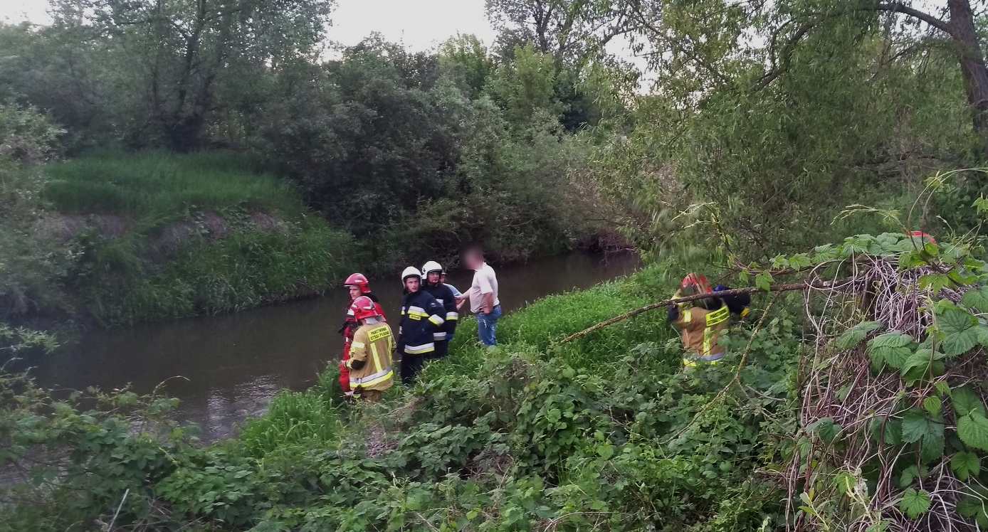 W rzece zauważył ciało dziecka. Wezwał służby