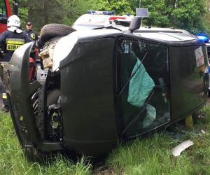 Toyota dachowała na trasie Ostrów – Wrocław