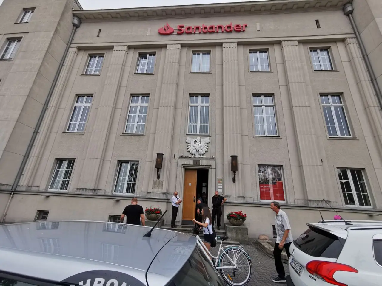 Napad na bank Santander przy Rondzie (aktualizacja)