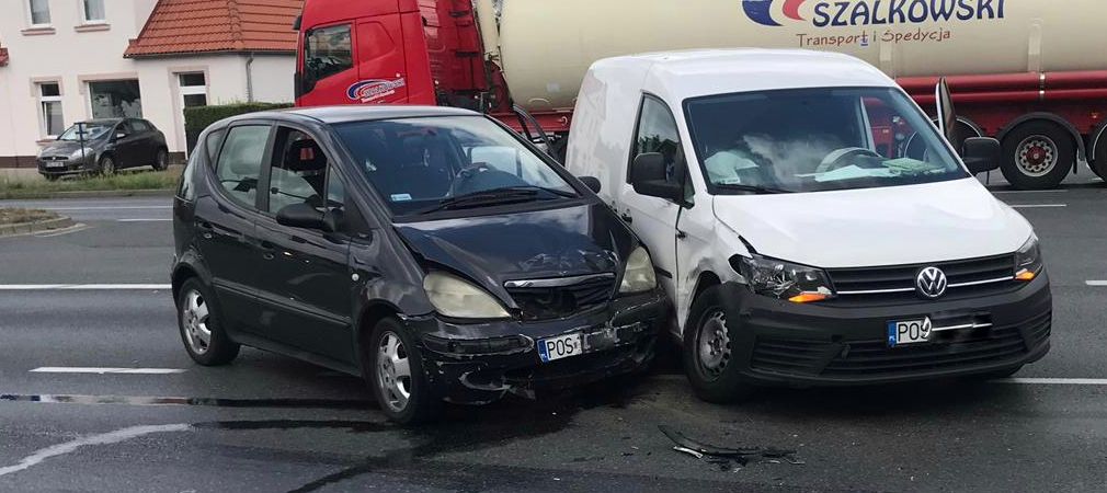 Wypadek na Słowackiego i Kr. Jadwigi. Poszkodowany ma zerwany paznokieć