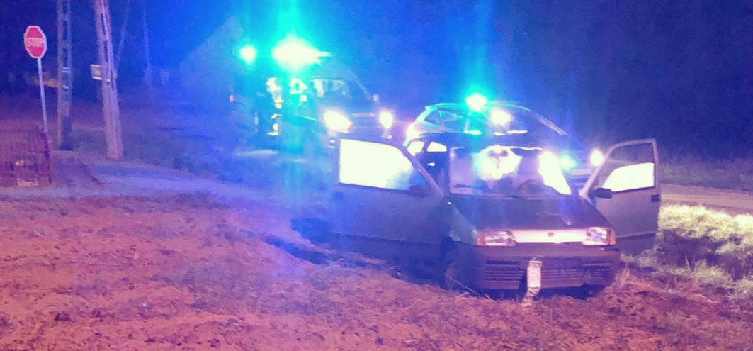 Nie okiełznał Cinquecento. W strachu przed policją wjechał w pole