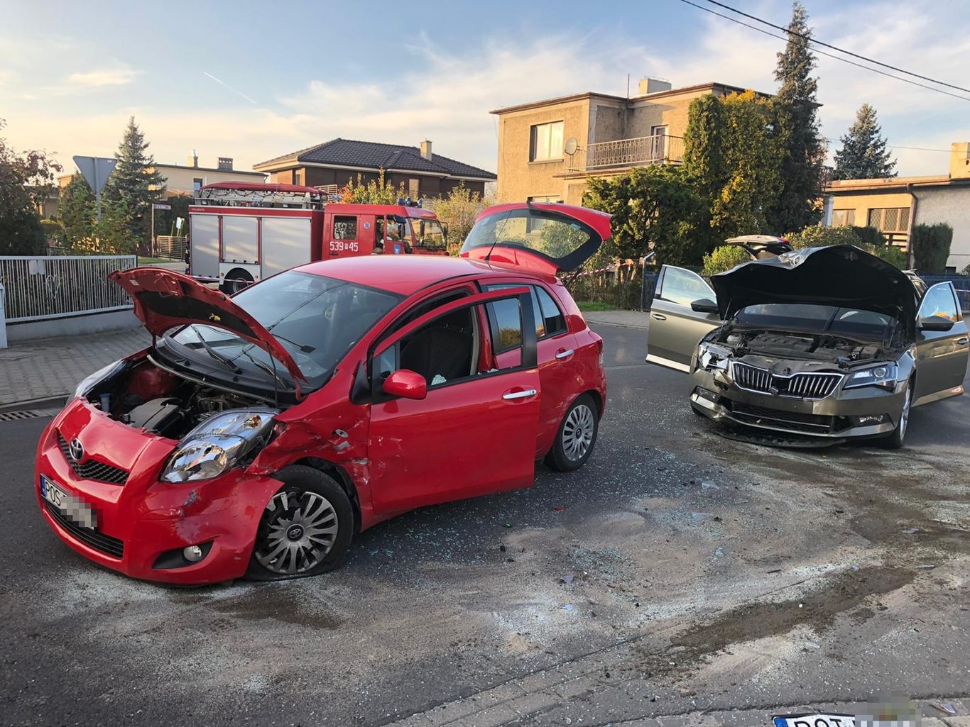 Skoda vs. Toyota na Chodkiewicza i Bema