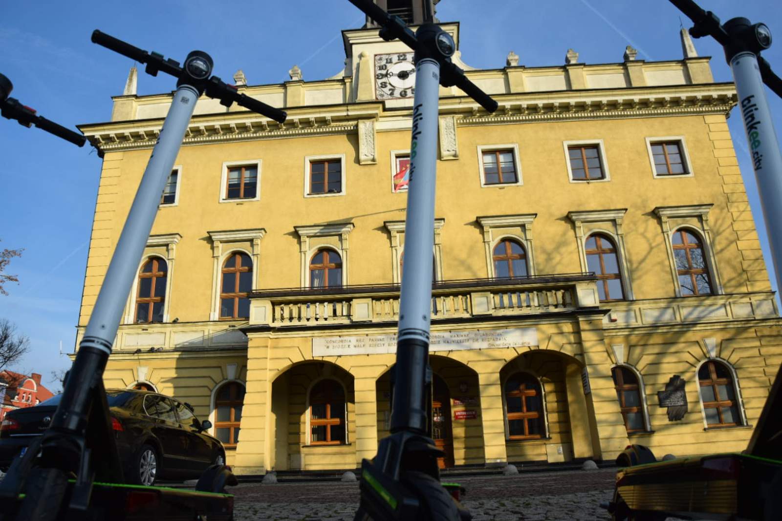Hulajnogi elektryczne trafiły do Ostrowa