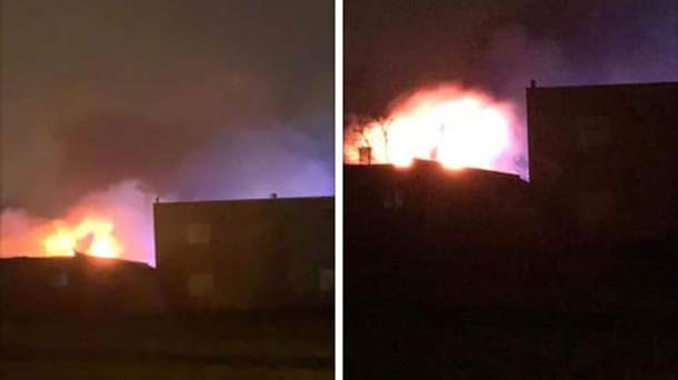 Strażacy z Ostrowa w akcji gaśniczej magazynu m.in. ze smarami