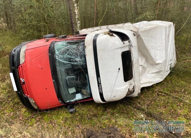 Marznące opady pogorszyły warunki na drogach regionu