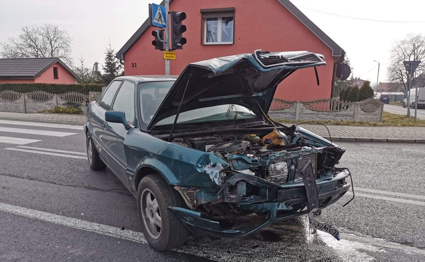 Zderzenie Audi i BMW na POS OSTROW24.tv Ostrów