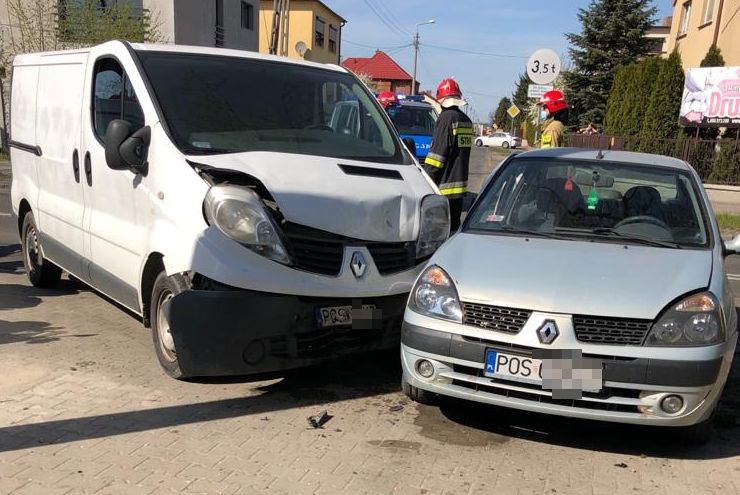 Prowadził po narkotykach, uderzył w busa