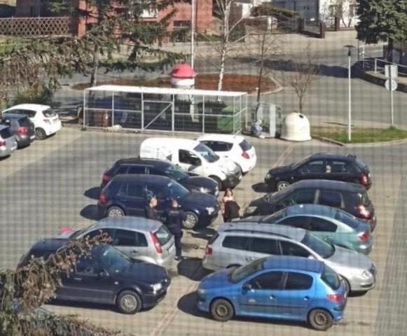 Ale jaja. W czasach epidemii wędkowali na parkingu