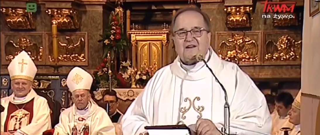 o. Rydzyk tłumaczy się ze swoich kontrowersyjnych słów w kontekście Edwarda Janiaka