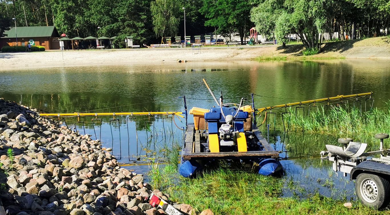 Oczyszczali wodę na Piaskach