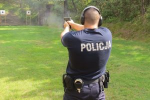 Tragiczna śmierć policjanta. Znaleziono go z raną postrzałową pistolet-policja_01