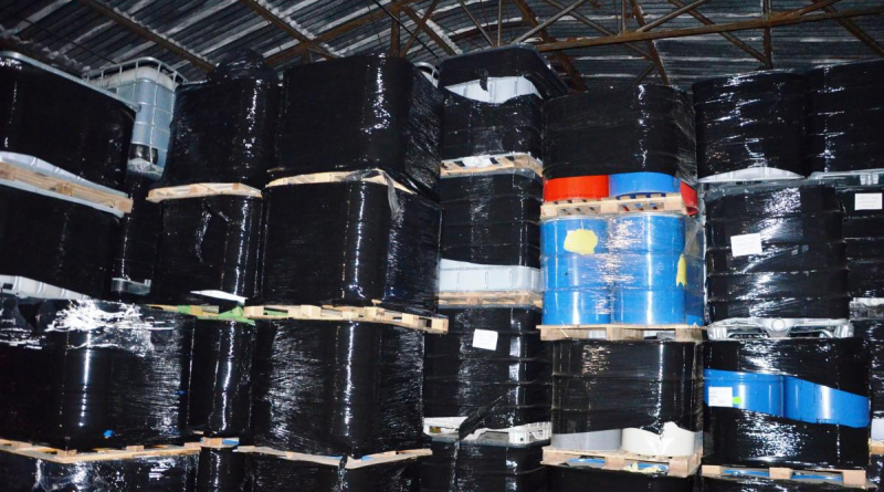 Właścicielka gospodarstwa zapłaci za utylizację porzuconych chemikaliów?