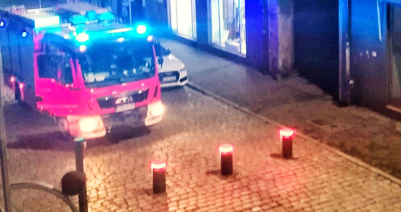 Słupki przy Rynku skutecznie zatrzymały strażaków