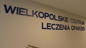 17-latek oblany benzyną i podpalony. Lekarze z Ostrowa walczą o jego zdrowie wielkopolskie-centrum-oparzen