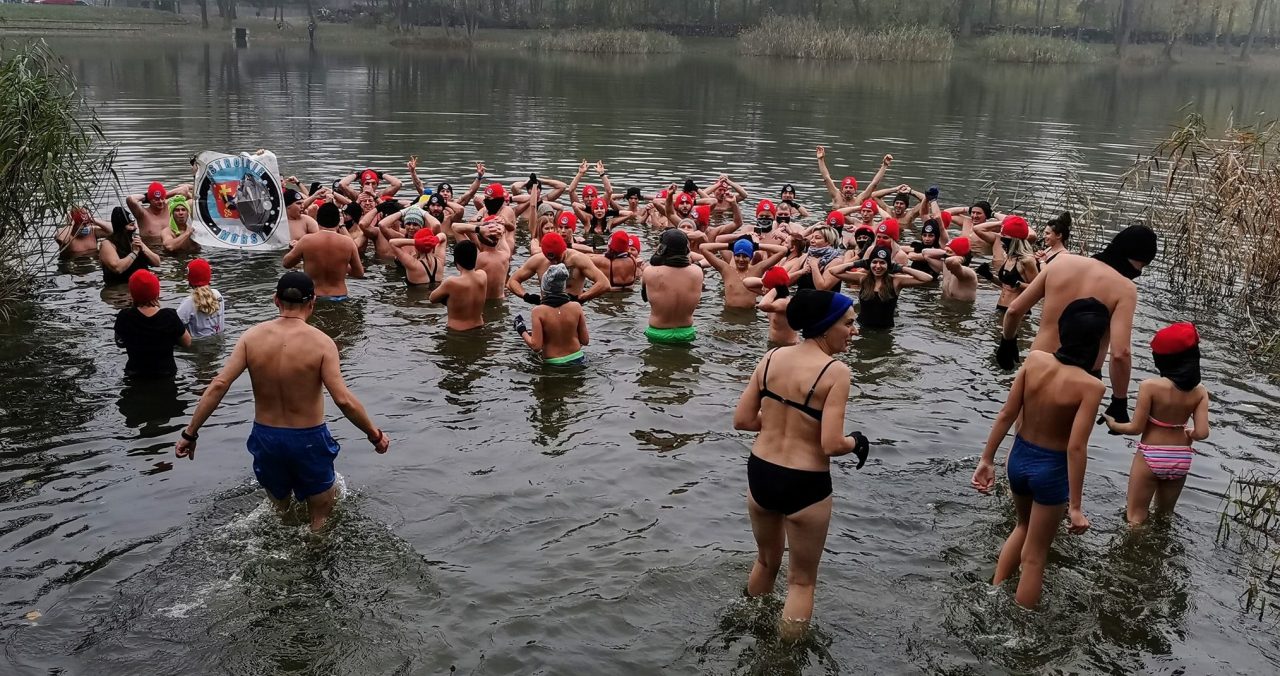 Ostrowskie morsy rozpoczęły sezon hartowania się