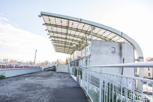 Budują windę w trybunie Stadionu Miejskiego