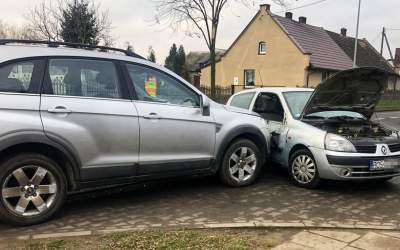 Zderzenie Renault i Chevrolet na Grabowskiej