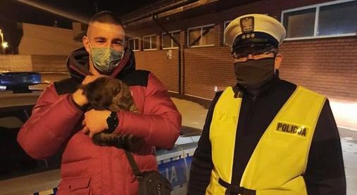 Policjant znowu uratował kota. To trzeba mieć szczęście ;)