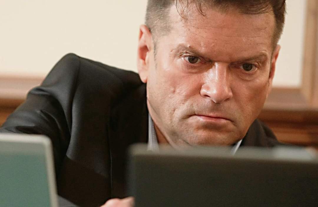 Krzysztof Rutkowski przyjeżdża walczyć z wiatrakami