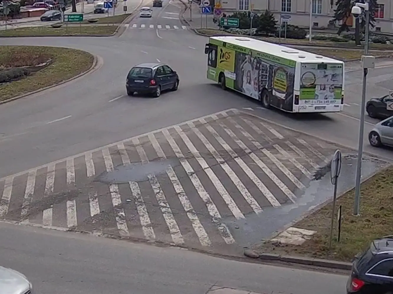 Sceniciem oszczędził autobus MZK na Rondzie Bankowym