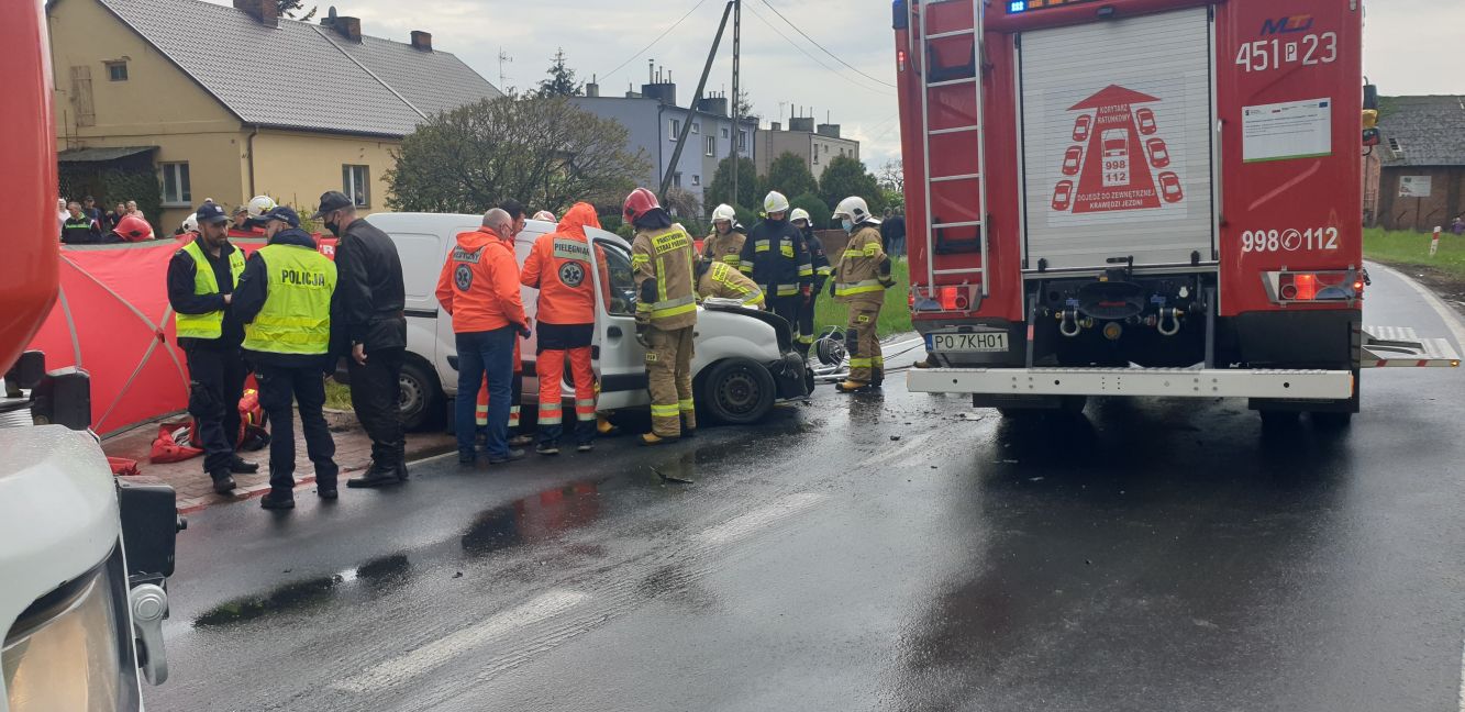 Wypadek cysterny i dostawczaka. W akcji grupa chemiczna