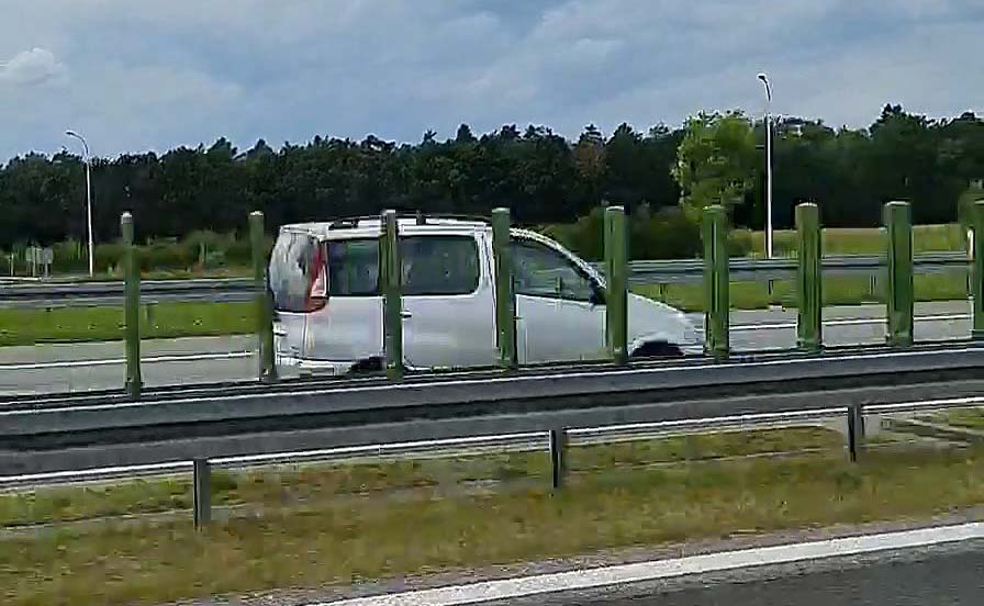 Toyotą pędził pod prąd obwodnicą Ostrowa (wideo)