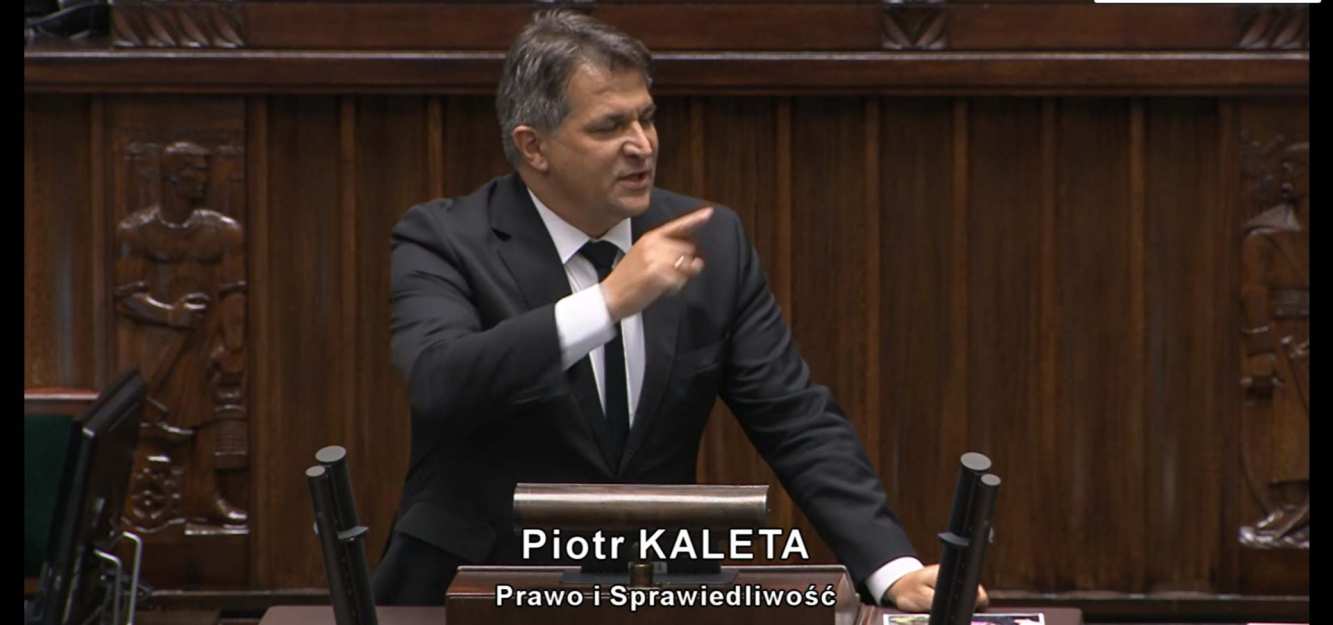 „lewactwo, ręka w górę, które z was przyjmie pod swój dach zboczeńca, który gwałcił krowę?”