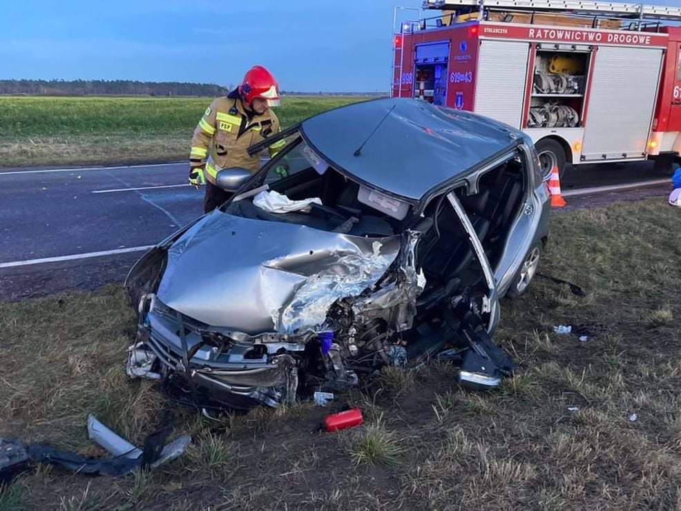 Strażacy wracali z zebrania i najechali na poważny wypadek