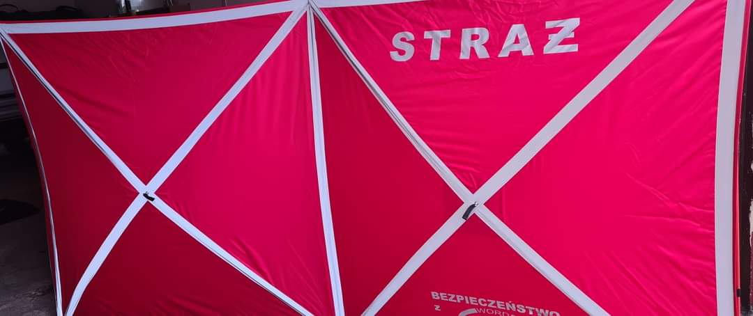 Strażacy reanimowali pod sklepem