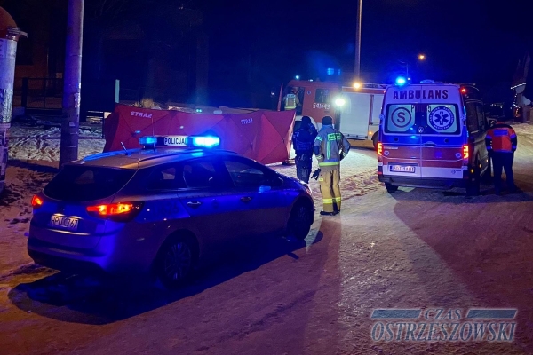 Auto stanęło w płomieniach. W środku był mężczyzna, który zmarł