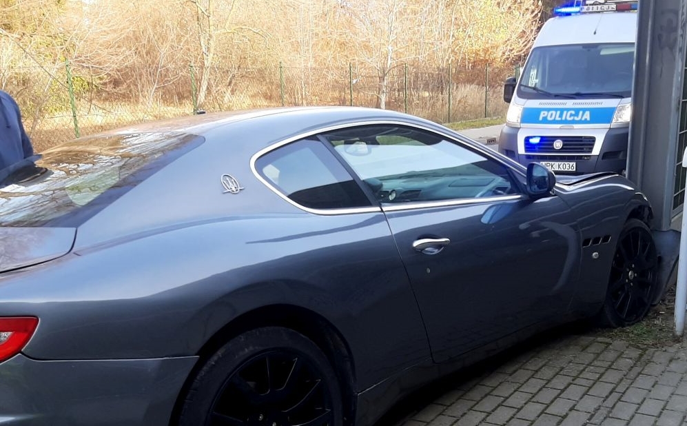 Obywatel Ukrainy zatrzymany w Maserati. Co przeskrobał?