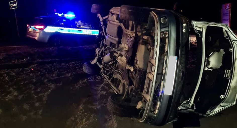 Utrudniali policjantom pracę