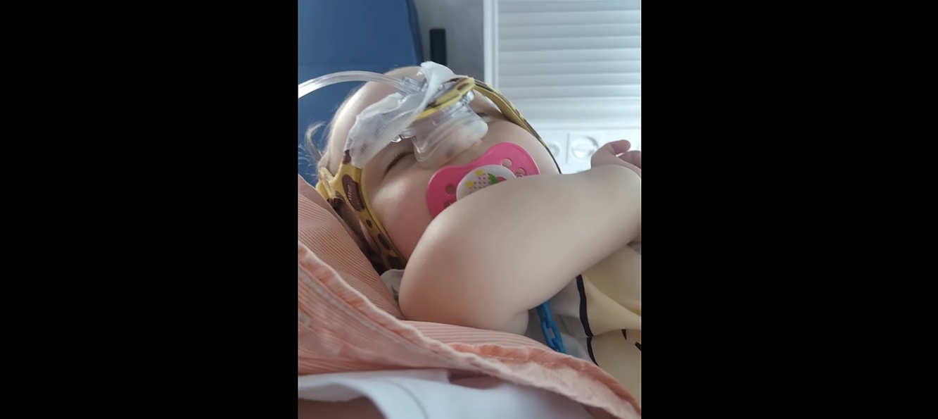 Dziewczynka walczy o życie w ostrowskim szpitalu