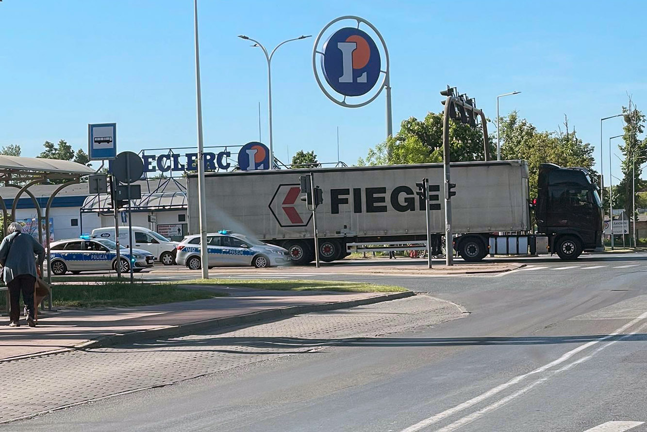 Obywatele zatrzymali pijanego kierowcę ciężarówki