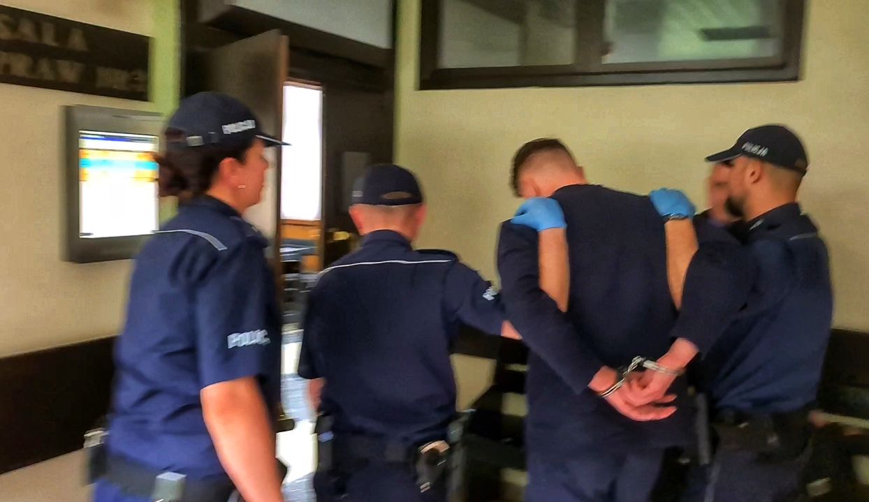3 zarzuty i areszt dla pijanego policjanta, który miał zabić kobietę