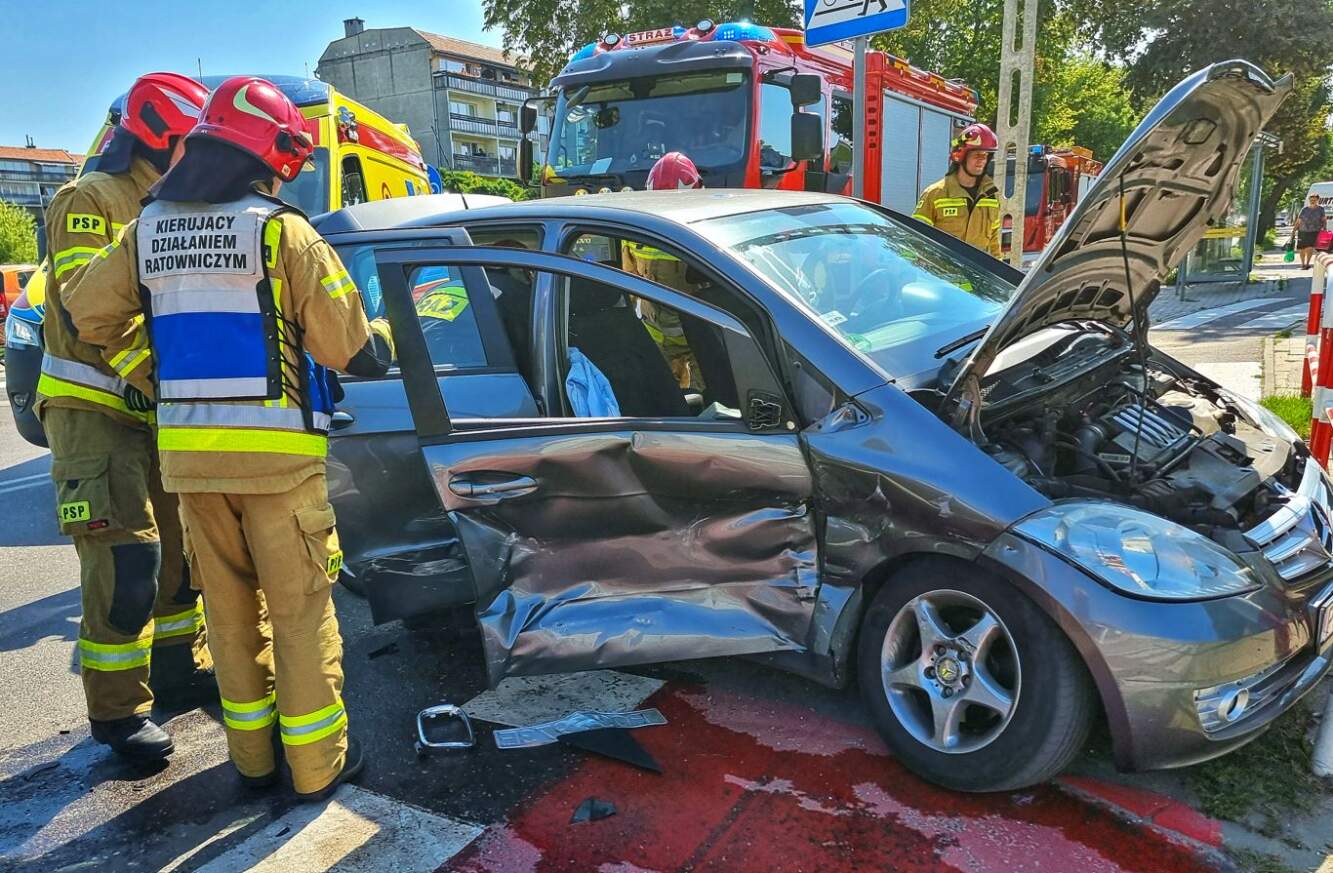 Kobieta z rodziny słynnego Roma wjechała w BMW