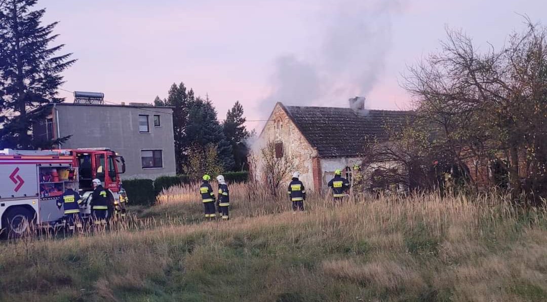 Znaleziono ciało w domu. Wcześniej wybuchł w nim pożar (aktualizacja)