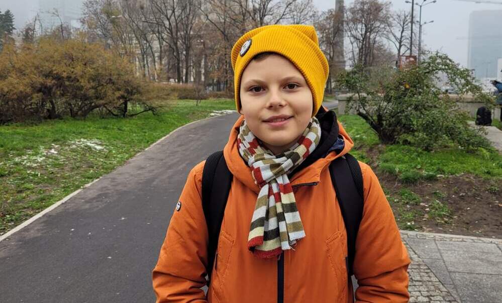 Młody ostrowianin marzy o karierze muzycznej. Jak mu idzie?