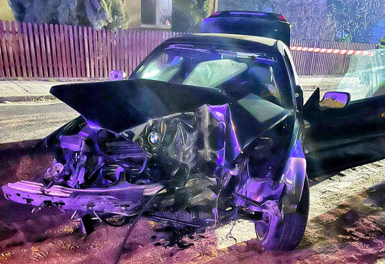 Młoda dziewczyna nie okiełznała BMW