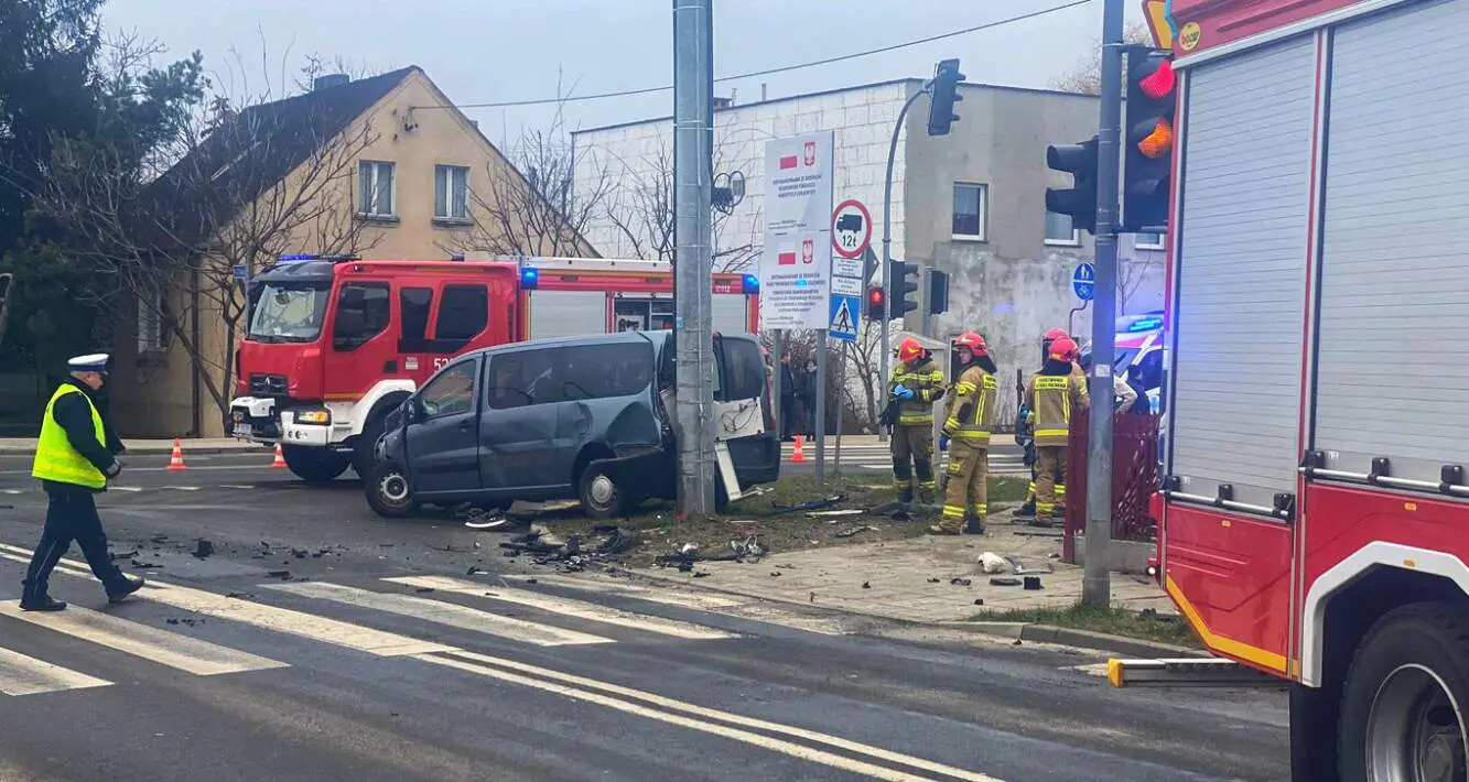 Wypadek na Chłapowskiego. Ranne dziecko (zdjęcia)
