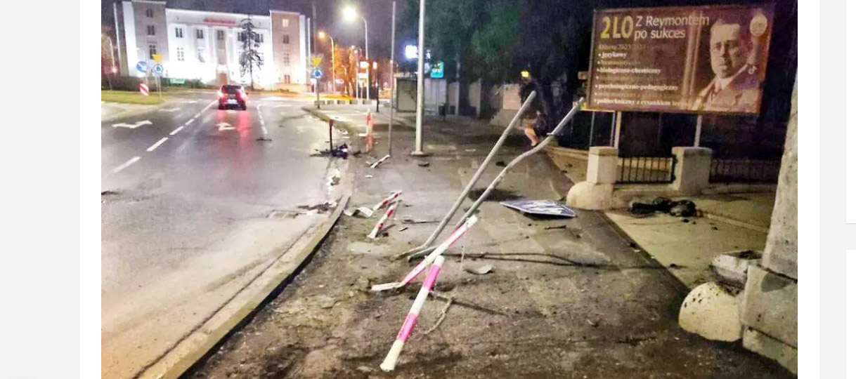 Samochód wpadł w barierki przy II LO. Kierowca odjechał, ale wpadł