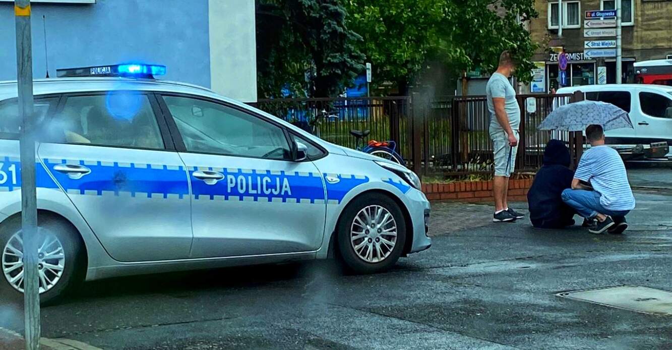 Kobieta ze złamaną nogą – zdarzenie przy Ekonomiku