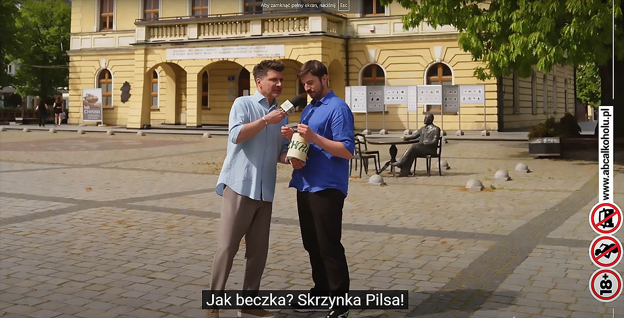 Prezenter TVP reklamował piwo na ostrowskim Rynku