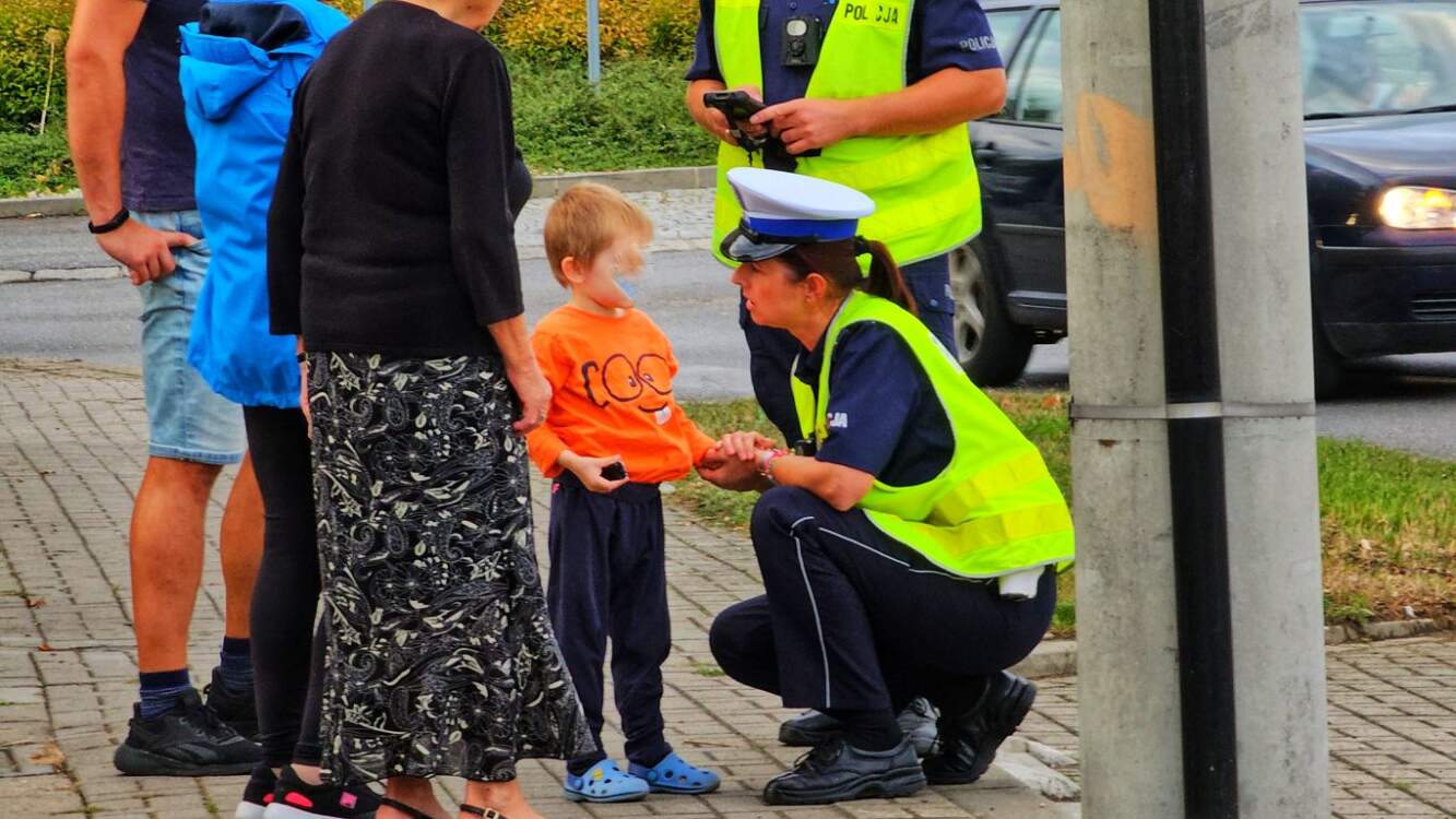 4-letni chłopiec błąkał się po ulicy