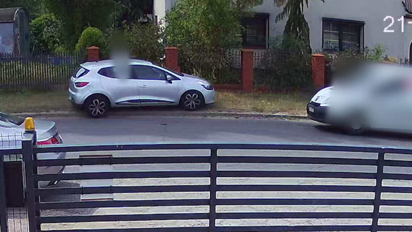 Gonił swój samochód! (WIDEO)