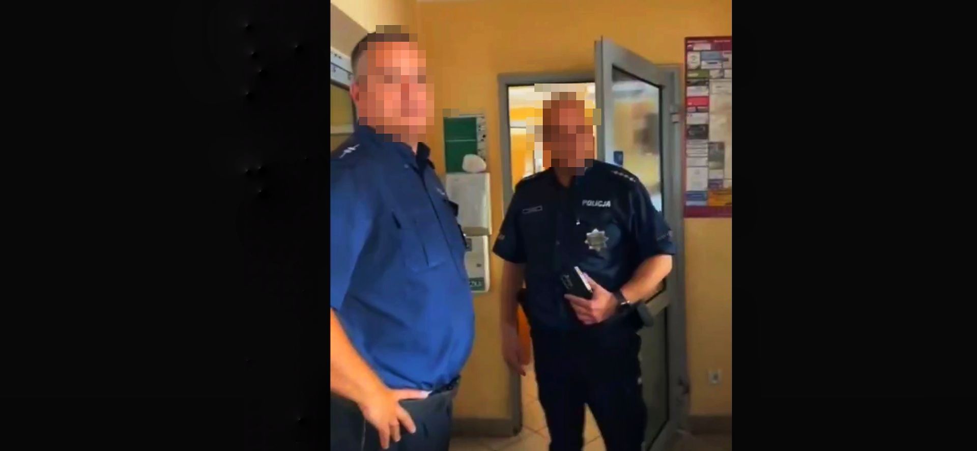 Krzyczał do policjantów, iż spali komendę
