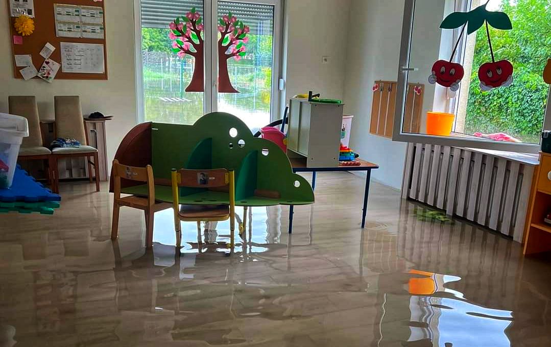 Przedszkole zalała woda (ZDJĘCIA)