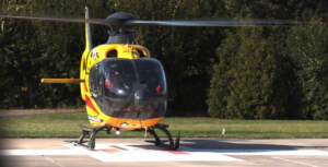 Mężczyzna upadł z wysokości. Zabrał go śmigłowiec LPR lpr-ostrow-02