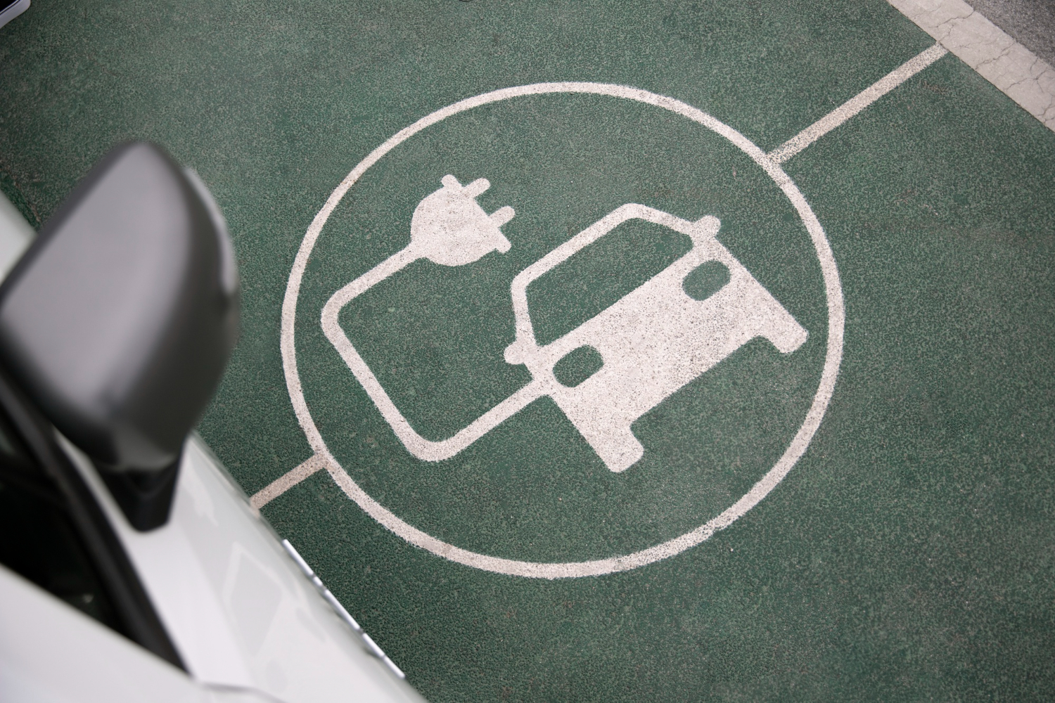 Samochód elektryczny – jak najlepiej sprawdzić jego wady i zalety?