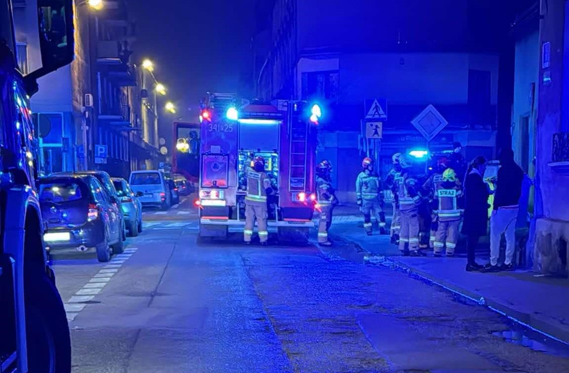Uwięzieni przez pożar – 4 osoby w tym 2 dzieci